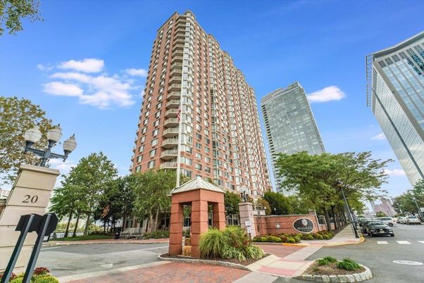 Exterior, Facade, Condo Building