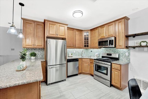 Interior, Kitchen, Pendant Lights, Stainless Steel Appliances