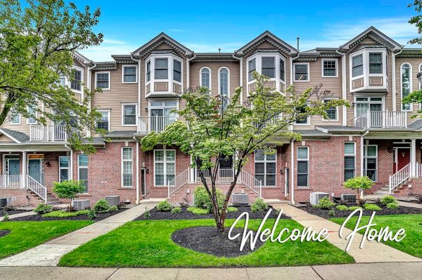 Exterior, Facade, Brick Facade, Rowhouse