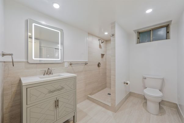 Bathroom, Interior, Recessed Lighting
