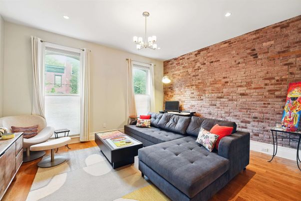 Interior, Living room, Pendant Lights, Recessed Lighting, Stone Walls, Wood Texture Flooring