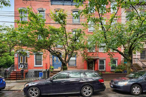 Exterior, Facade, Brick Facade, Rowhouse