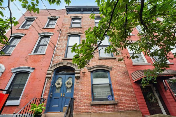 Exterior, Facade, Brick Facade, Rowhouse