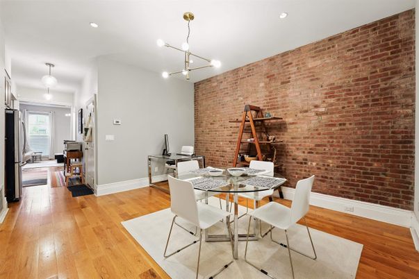 Dining room, Interior, Pendant Lights, Recessed Lighting, Stone Walls, Wood Texture Flooring
