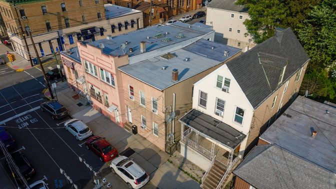 Exterior, Drone