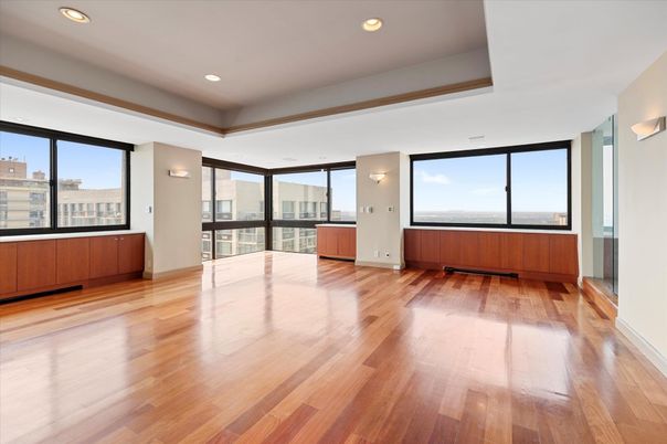 Empty room, Interior, Recessed Lighting, Wood Texture Flooring
