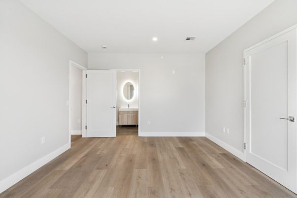 Empty room, Interior, Recessed Lighting, Washer, Wood Texture Flooring