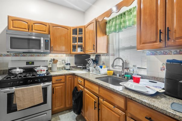 Interior, Kitchen, Stainless Steel Appliances