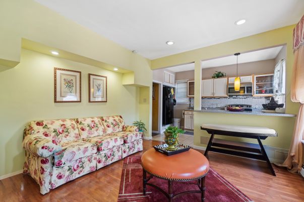 Interior, Kitchen, Pendant Lights, Recessed Lighting, Wood Texture Flooring