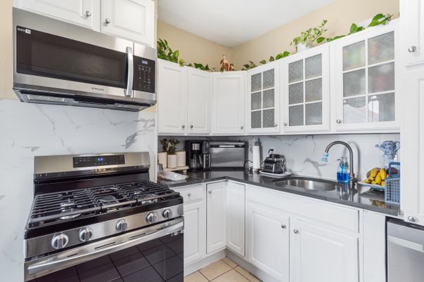 Interior, Kitchen, Marble Walls, Stainless Steel Appliances