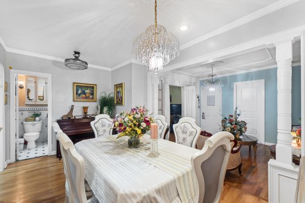 Chandelier, Dining room, Interior, Recessed Lighting, Wood Texture Flooring