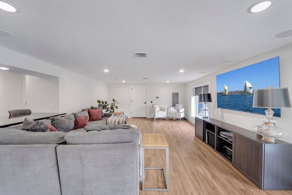 Interior, Living room, Recessed Lighting, Wood Texture Flooring