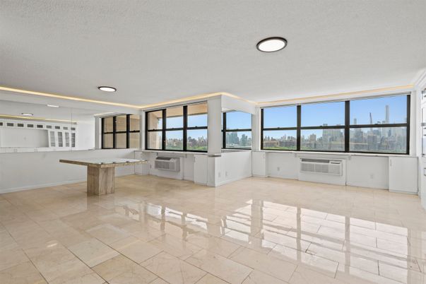 Empty room, Game Room, Interior, Recessed Lighting