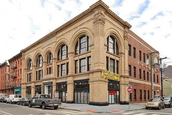 Exterior, Facade, Chicago School