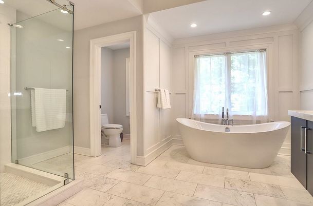 Bathroom, Free Standing Baths, Glass Shower, Interior, Recessed Lighting
