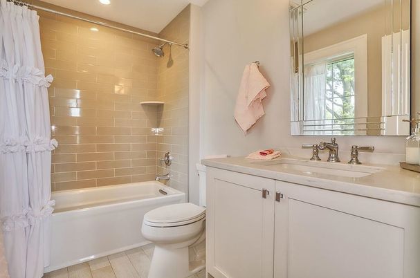 Bathroom, Interior, Recessed Lighting
