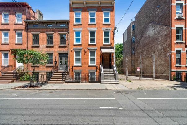 Exterior, Facade, Brick Facade, Rowhouse