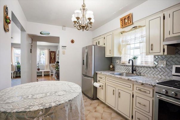 Chandelier, Interior, Kitchen, Wood Texture Flooring