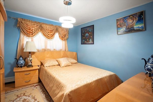 Bedroom, Interior, Pendant Lights