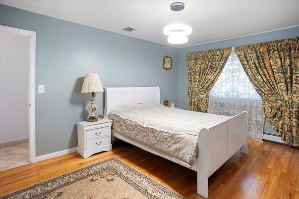Bedroom, Interior, Pendant Lights, Wood Texture Flooring