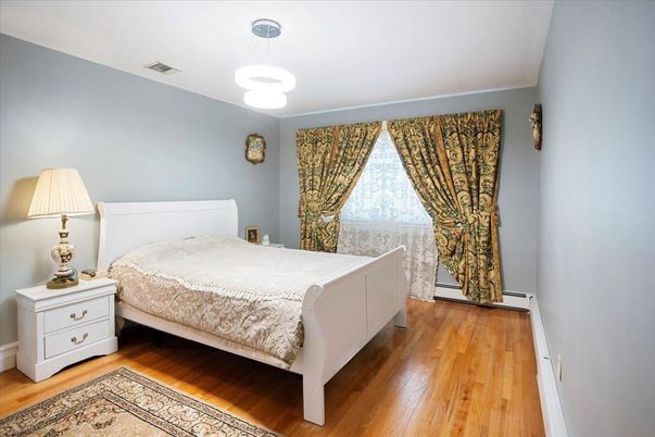 Bedroom, Interior, Pendant Lights, Wood Texture Flooring