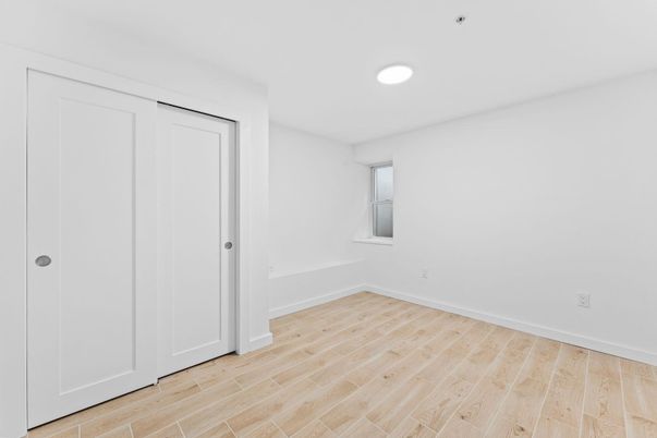 DE Listing image placeholder