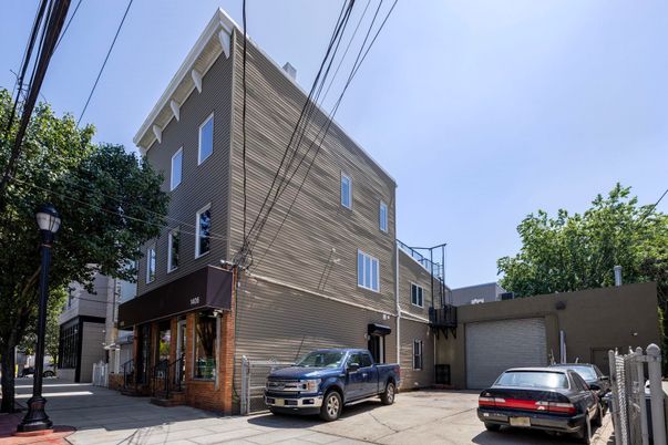 Exterior, Facade, Brick Facade, Highrise