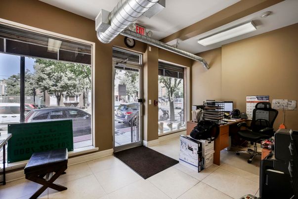 Home Office, Interior