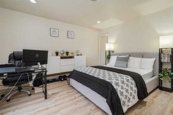 Bedroom, Home Office, Interior, Recessed Lighting, Wood Texture Flooring