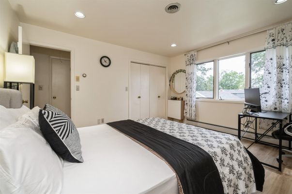 Bedroom, Interior, Recessed Lighting, Wood Texture Flooring