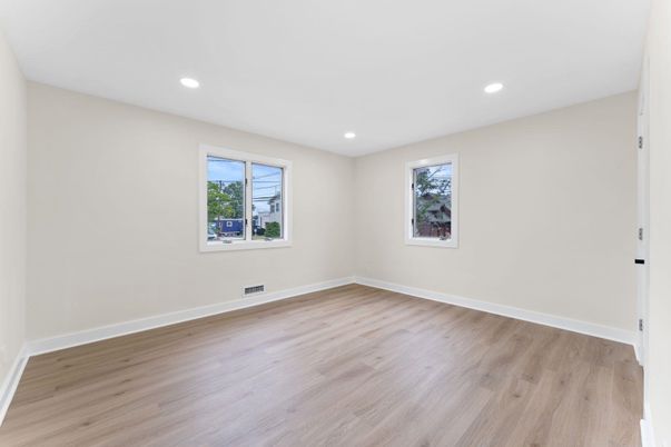 Empty room, Interior, Recessed Lighting, Wood Texture Flooring