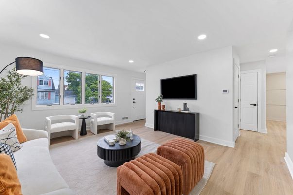Interior, Living room, Recessed Lighting, Wood Texture Flooring