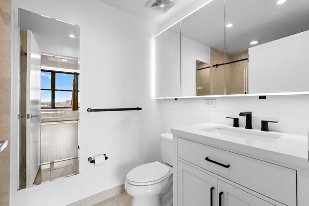Bathroom, Interior, Recessed Lighting