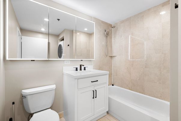 Bathroom, Interior, Recessed Lighting