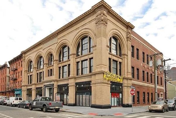 Exterior, Facade, Chicago School