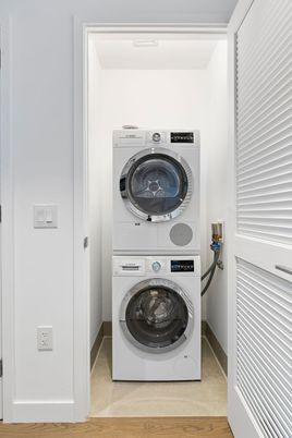 Interior, Utility Closets, Washer, Wood Texture Flooring