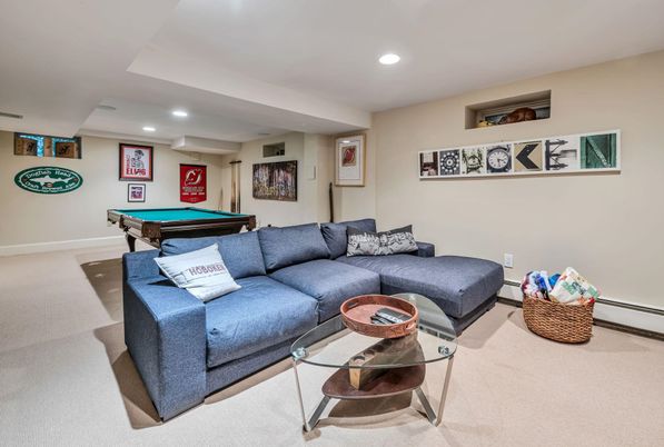Billiard Table, Game Room, Interior, Living room, Recessed Lighting