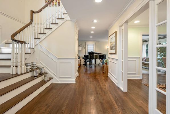 Interior, Piano, Recessed Lighting, Wood Texture Flooring