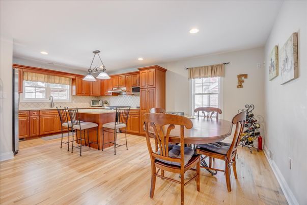 Dining room, Interior, Kitchen, Pendant Lights, Recessed Lighting, Wood Texture Flooring