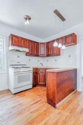 Interior, Kitchen, Pendant Lights, Wood Texture Flooring