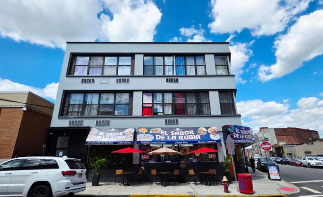 Exterior, Facade, None