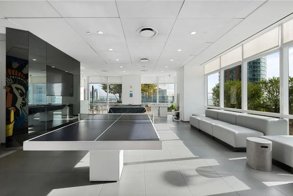 Game Room, Interior, Recessed Lighting