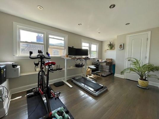 Fitness Equipment, Interior, Recessed Lighting, Wood Texture Flooring