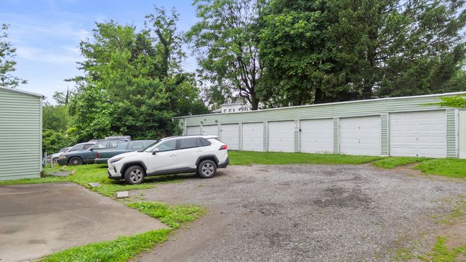 Detached Garage, Exterior