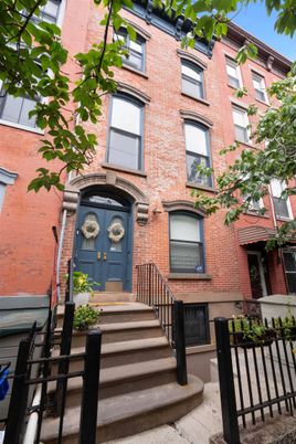 Exterior, Facade, Brick Facade, Rowhouse
