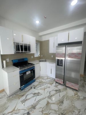Interior, Kitchen, Marble, Recessed Lighting, Stainless Steel Appliances
