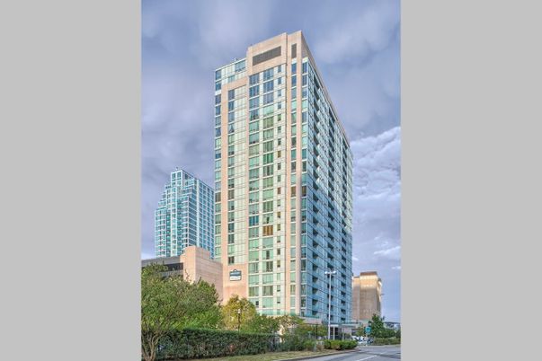 Exterior, Facade, Highrise
