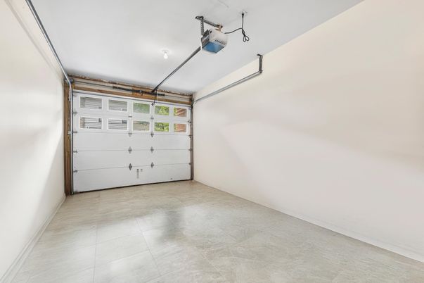 Garage, Interior
