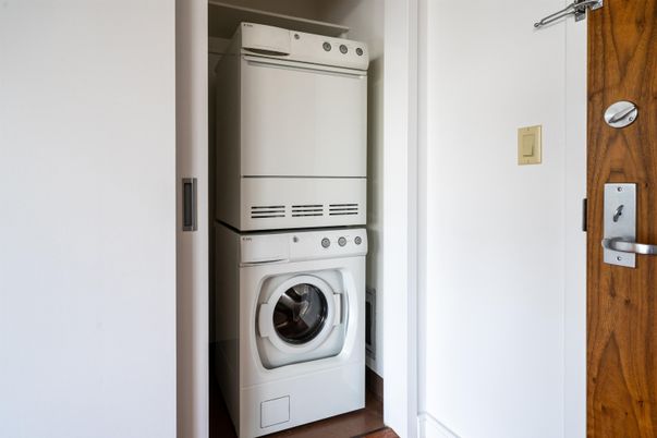 Interior, Utility Closets, Washer, Wood Texture Flooring