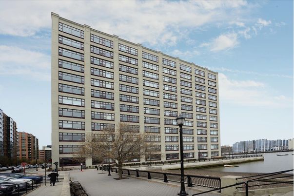 Exterior, Facade, Highrise